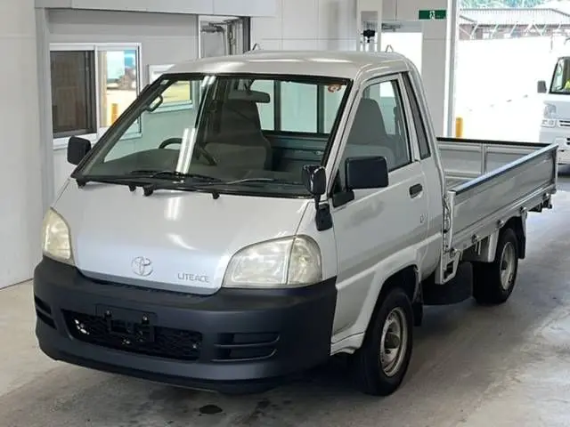 2005 Toyota Liteace Truck DX - photo 1 2005 Toyota Liteace Truck DX Silver Truck for sale, Japanese used car export - photo 1 of 5 | GULJI TRADERS