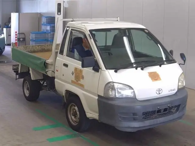 2006 Toyota Liteace Truck dump - photo 1 2006 Toyota Liteace Truck dump White Truck for sale, Japanese used car export - photo 1 of 5 | GULJI TRADERS