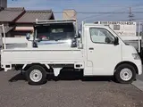 2015 Toyota Liteace Truck Flatbed truck, 800kg load capacity, DX-X Edition White Painted Truck for sale, Japanese used car export - photo 8 of 39 | GULJI TRADERS