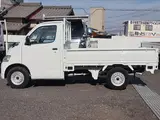 2015 Toyota Liteace Truck Flatbed truck, 800kg load capacity, DX-X Edition White Painted Truck for sale, Japanese used car export - photo 9 of 39 | GULJI TRADERS