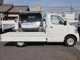2015 Toyota Liteace Truck Flatbed truck, 800kg load capacity, DX-X Edition White Painted Truck for sale, Japanese used car export - photo 10 of 39 | GULJI TRADERS