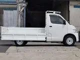 2015 Toyota Liteace Truck DX-X Edition, Flatbed Truck, Standard Driver's License Required White Truck for sale, Japanese used car export - photo 10 of 40 | GULJI TRADERS