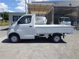 2017 Toyota Liteace Truck Flatbed truck, 0.8t, manual transmission, gasoline engine. White Truck for sale, Japanese used car export - photo 3 of 43 | GULJI TRADERS