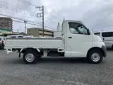 2017 Toyota Liteace Truck 1.5 DX White Truck for sale, Japanese used car export - photo 3 of 22 | GULJI TRADERS