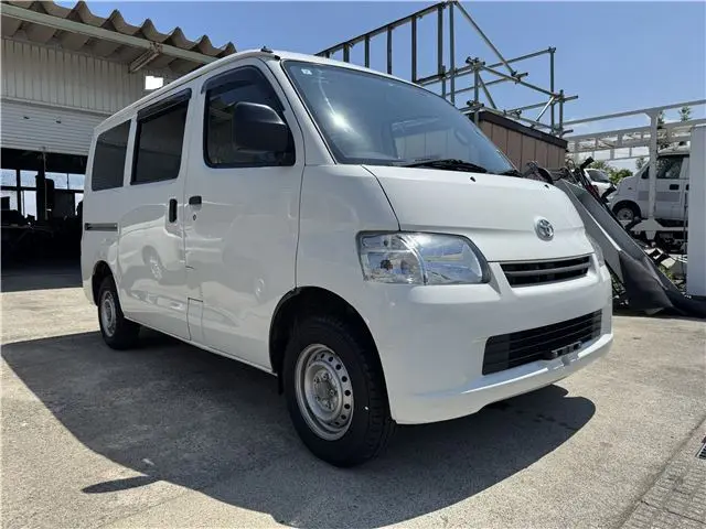 2018 Toyota Liteace Van GL ★ 4WD ★ Backup Camera ★ ETC ★ Front Power Windows ★ Navigation TV ★ White Van for sale, Japanese used car export | GULJI TRADERS