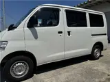 2018 Toyota Liteace Van GL ★ 4WD ★ Backup Camera ★ ETC ★ Front Power Windows ★ Navigation TV ★ White Van for sale, Japanese used car export - photo 4 of 33 | GULJI TRADERS