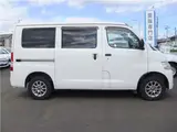 2019 Toyota Liteace Van ■GL 4WD / Genuine SD Navigation TV / ETC / Backup Camera White Van for sale, Japanese used car export - photo 2 of 36 | GULJI TRADERS