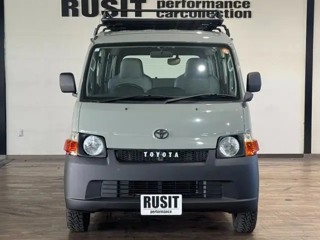 2011 Toyota Liteace Wagon DX Green Van for sale, Japanese used car export - photo 1 of 38 | GULJI TRADERS