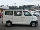 2018 Toyota Liteace Wagon DX White Van for sale, Japanese used car export - photo 8 of 30 | GULJI TRADERS
