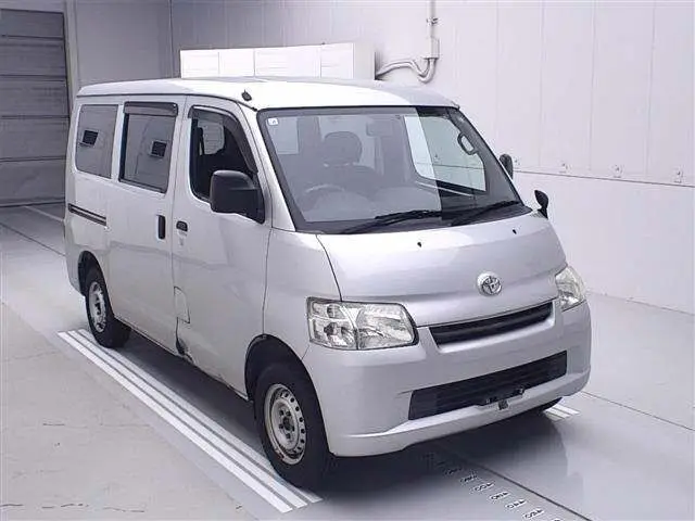2018 Toyota Liteace Wagon 4WD GL Silver Van for sale, Japanese used car export | GULJI TRADERS