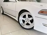 1999 Toyota Mark II Grande full aero kit, adjustable suspension White Sedan for sale, Japanese used car export - photo 5 of 47 | GULJI TRADERS