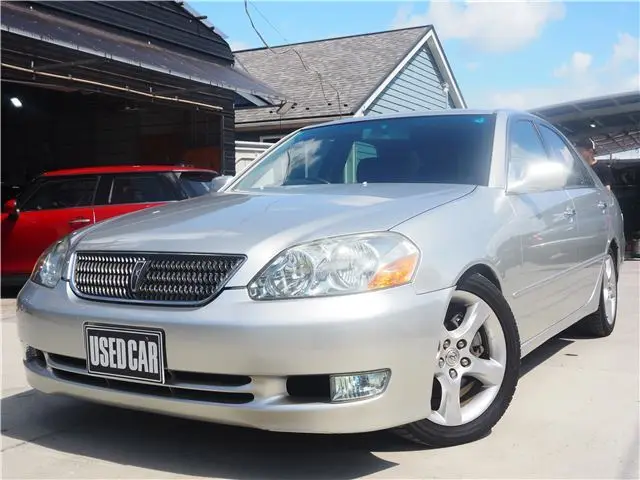 2000 Toyota Mark II Grande IR-V - photo 1 2000 Toyota Mark II Grande IR-V Silver Sedan for sale, Japanese used car export - photo 1 of 57 | GULJI TRADERS