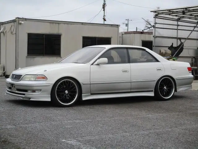 2000 Toyota Mark II Grande Trant - photo 1 2000 Toyota Mark II Grande Trant Pearl Sedan for sale, Japanese used car export - photo 1 of 78 | GULJI TRADERS