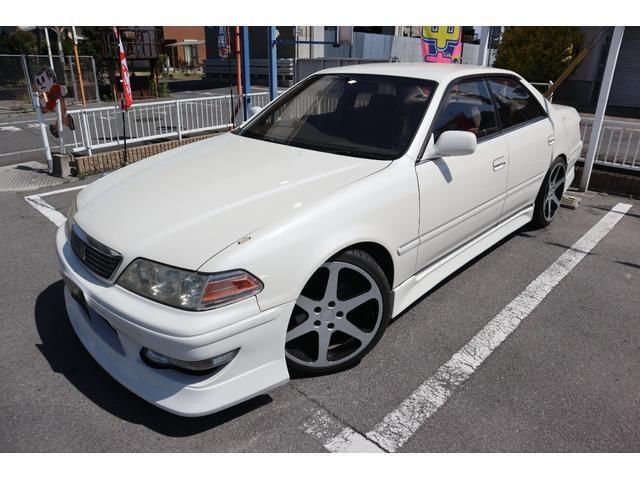 2000 Toyota Mark II Grande - photo 1 2000 Toyota Mark II Grande Pearl Sedan for sale, Japanese used car export | GULJI TRADERS