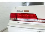 2000 Toyota Mark II Grande Regalia G Edition White Sedan for sale, Japanese used car export - photo 38 of 46 | GULJI TRADERS