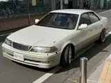 2000 Toyota Mark II Grande Regalia G Edition White Sedan for sale, Japanese used car export - photo 2 of 9 | GULJI TRADERS