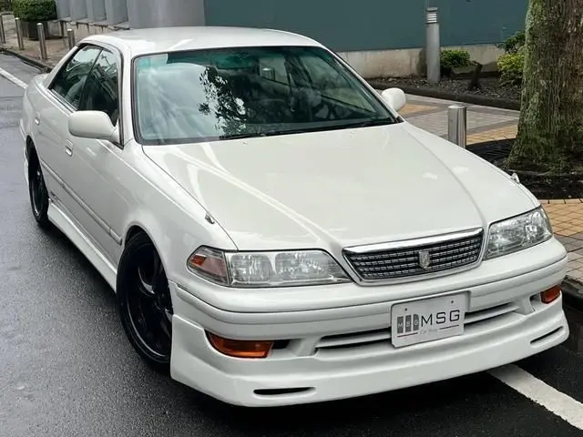 2000 Toyota Mark II Grande White Sedan for sale, Japanese used car export | GULJI TRADERS