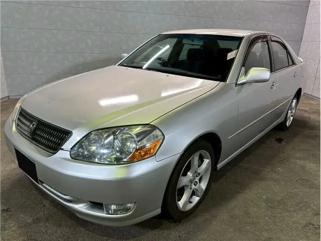 2001 Toyota Mark II Grande iR-V - photo 1 2001 Toyota Mark II Grande iR-V Silver Sedan for sale, Japanese used car export - photo 1 of 15 | GULJI TRADERS