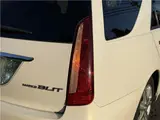 2003 Toyota Markii Blit 2.5iR-S ★ HID Headlights ★ Automatic Lights ★ Fog Lights ★ Remote Control Key ★ 16-inch Alloy Wheels Pearl Sedan for sale, Japanese used car export - photo 34 of 50 | GULJI TRADERS