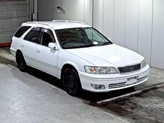 1999 Toyota Markii Qualis 2.2 Qualis - photo 1 1999 Toyota Markii Qualis 2.2 Qualis White Sedan for sale, Japanese used car export - photo 1 of 3 | GULJI TRADERS