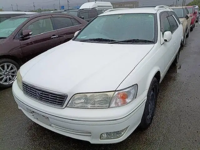 1999 Toyota Markii Qualis 2.2 Qualis White Sedan for sale, Japanese used car export | GULJI TRADERS