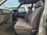 1992 Toyota Markii Wagon 2.0 LG Brown Van for sale, Japanese used car export - photo 17 of 20 | GULJI TRADERS