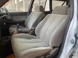 1992 Toyota Markii Wagon LG Grand Edition Other Van for sale, Japanese used car export - photo 27 of 45 | GULJI TRADERS