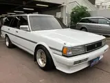 1995 Toyota Markii Wagon LG Grande Edition 5MT White Van for sale, Japanese used car export - photo 3 of 9 | GULJI TRADERS
