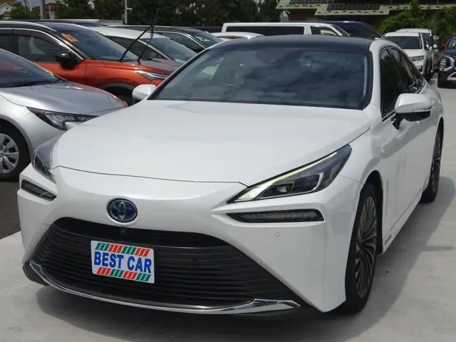 2021 Toyota Mirai Z White Sedan for sale, Japanese used car export | GULJI TRADERS