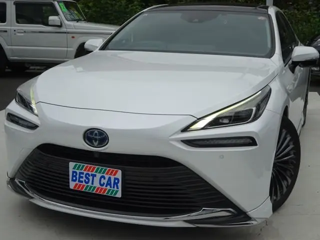 2021 Toyota Mirai Z Executive Package White Sedan for sale, Japanese used car export | GULJI TRADERS