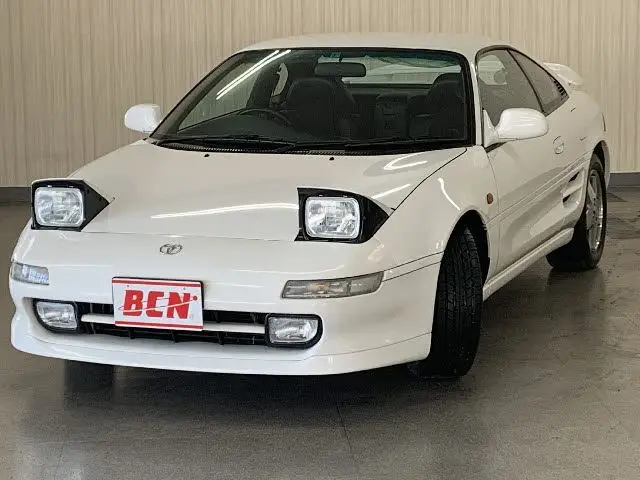 1997 Toyota MR2 GT White Coupe for sale, Japanese used car export | GULJI TRADERS