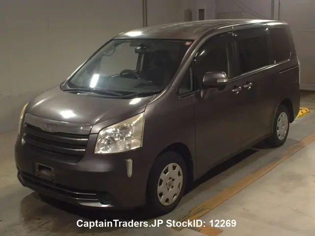 2009 Toyota Noah - photo 1 2009 Toyota Noah GRAY Van for sale, Japanese used car export | GULJI TRADERS