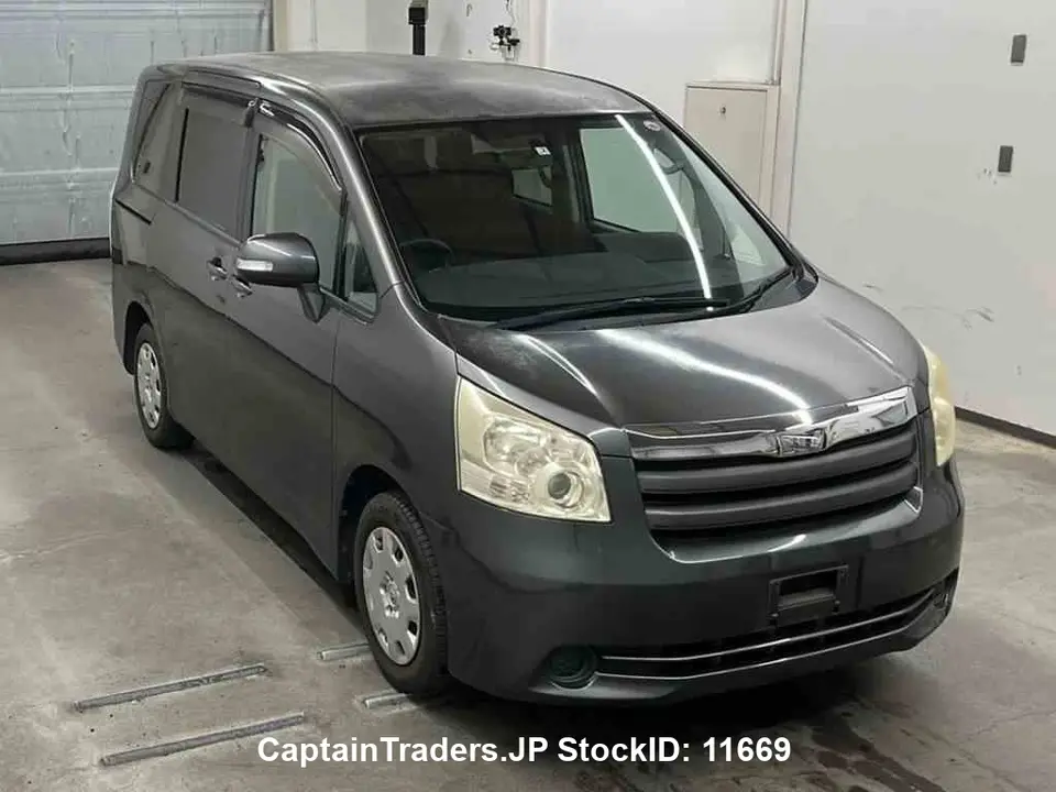 2009 Toyota Noah - photo 1 2009 Toyota Noah GRAY Van for sale, Japanese used car export - photo 1 of 12 | GULJI TRADERS