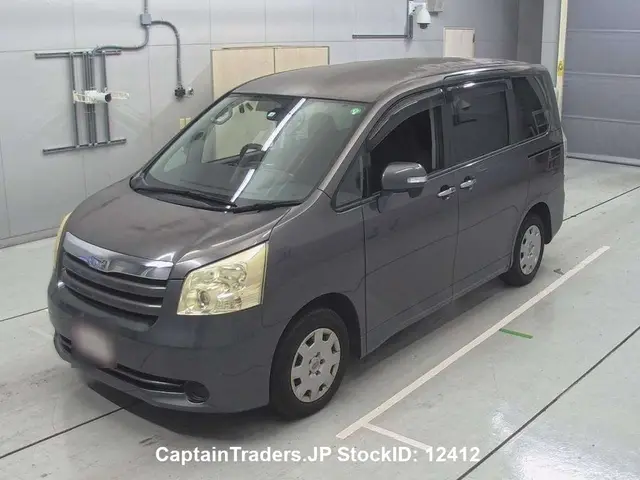 2010 Toyota Noah - photo 1 2010 Toyota Noah GRAY Van for sale, Japanese used car export | GULJI TRADERS