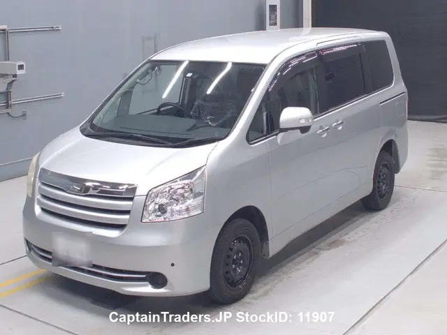 2010 Toyota Noah - photo 1 2010 Toyota Noah Silver Van for sale, Japanese used car export | GULJI TRADERS
