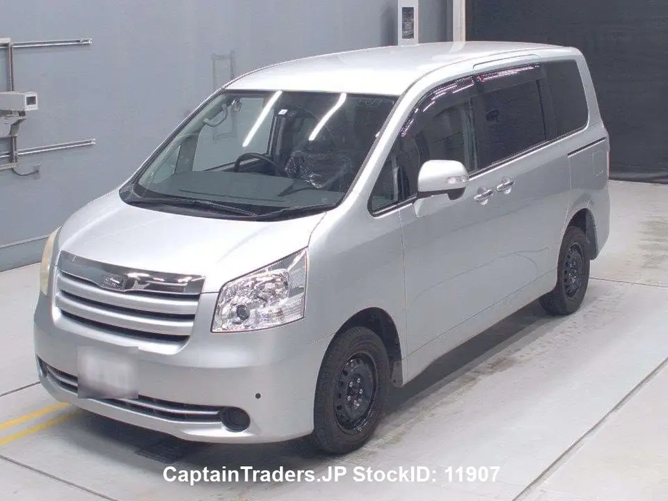 2010 Toyota Noah Silver Van for sale, Japanese used car export | GULJI TRADERS