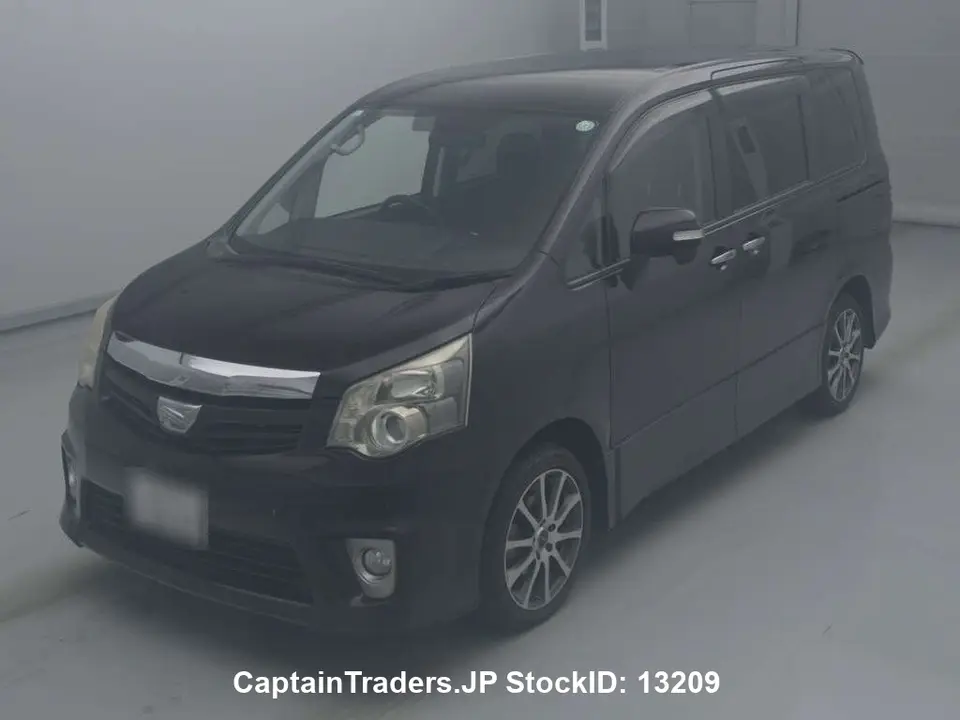 2011 Toyota Noah Wine Van for sale, Japanese used car export - photo 1 of 14 | GULJI TRADERS