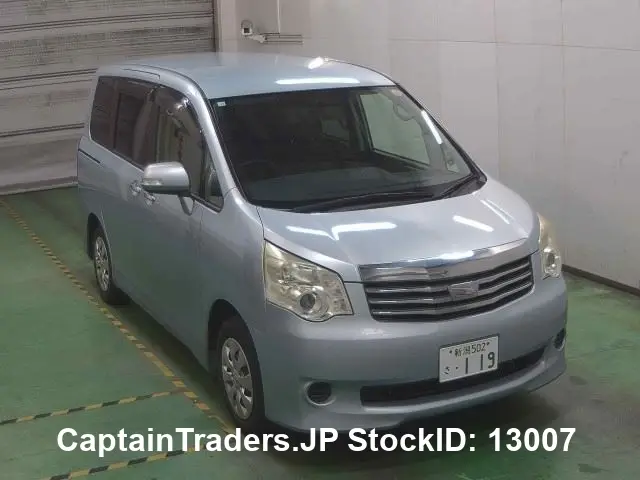 2012 Toyota Noah - photo 1 2012 Toyota Noah LIGHT BLUE Van for sale, Japanese used car export | GULJI TRADERS