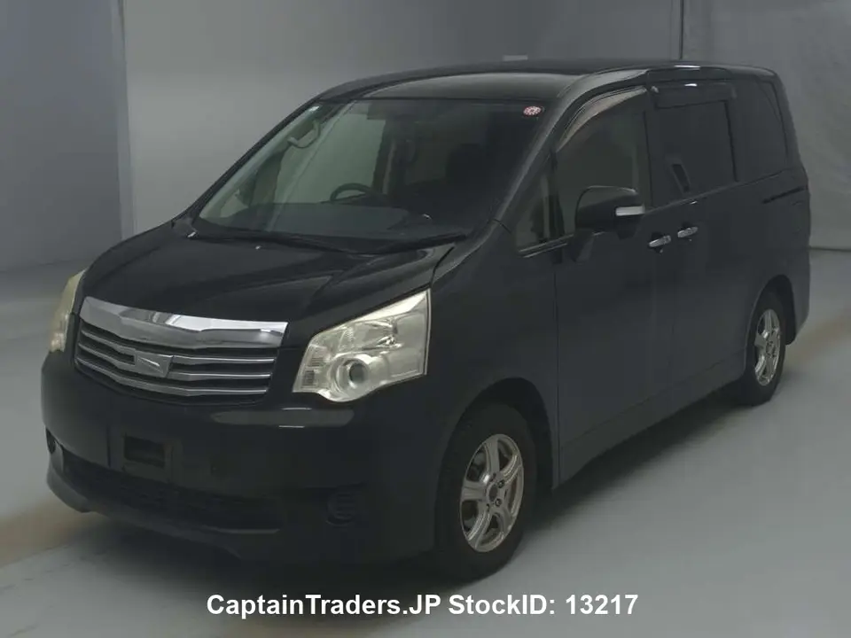 2013 Toyota Noah - photo 1 2013 Toyota Noah Black Van for sale, Japanese used car export - photo 1 of 10 | GULJI TRADERS
