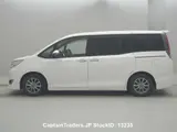 2018 Toyota Noah Pearl Van for sale, Japanese used car export - photo 6 of 14 | GULJI TRADERS