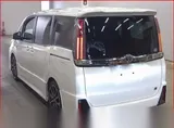 2018 Toyota Noah Push Start Si Gr Sports Pearl white Van for sale, Japanese used car export - photo 3 of 32 | GULJI TRADERS