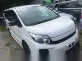2018 Toyota Noah Push Start Si Gr Sports Pearl white Van for sale, Japanese used car export - photo 8 of 32 | GULJI TRADERS