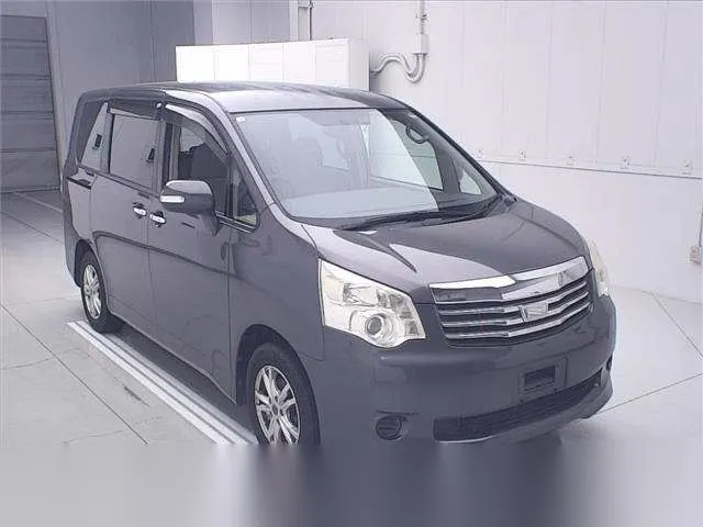 2012 Toyota Noah Push Start X Smart Edition - photo 1 2012 Toyota Noah Push Start X Smart Edition GRAY Van for sale, Japanese used car export - photo 1 of 10 | GULJI TRADERS