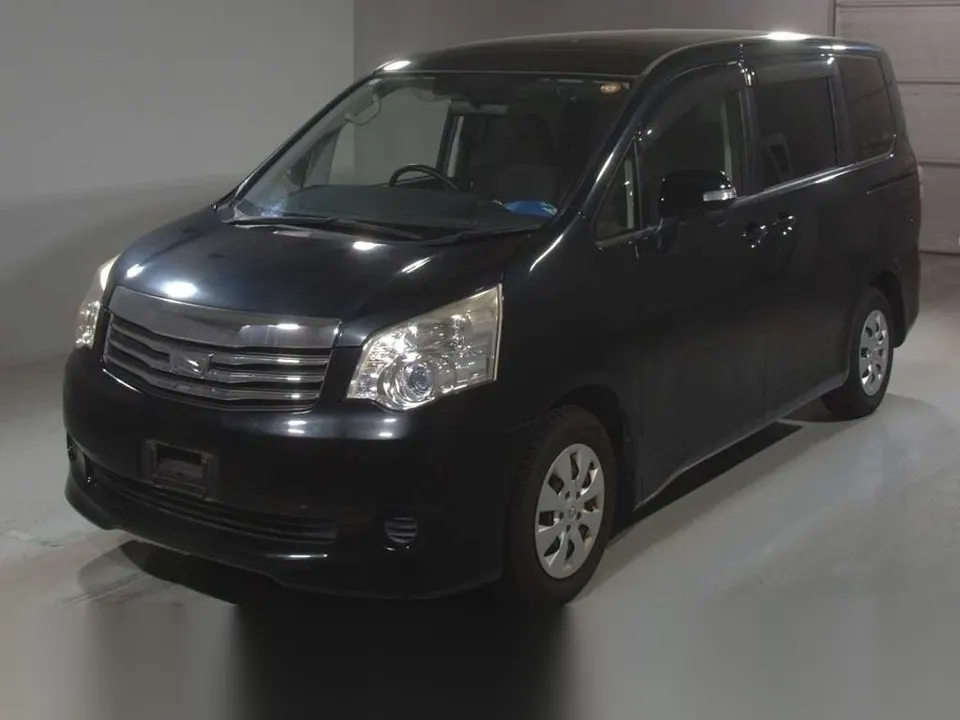 2013 Toyota Noah Push Start X Smart Edition Registration Year / Month 2013 / 9 Steering Right Manufacture Year / Month 2013 / 9 Seats 8 Mileage 129 Van for sale, Japanese used car export - photo 1 of 9 | GULJI TRADERS