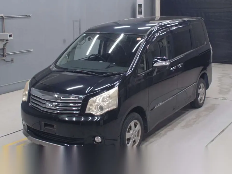 2013 Toyota Noah Push Start X Smart Edition - photo 1 2013 Toyota Noah Push Start X Smart Edition Black Van for sale, Japanese used car export - photo 1 of 14 | GULJI TRADERS