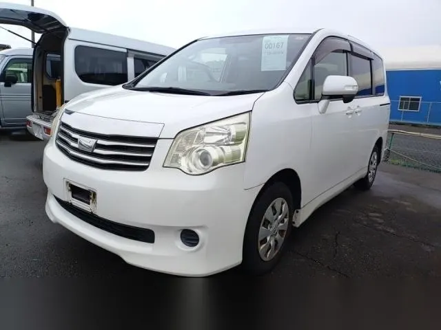 2012 Toyota Noah X Limited Pearl Van for sale, Japanese used car export | GULJI TRADERS