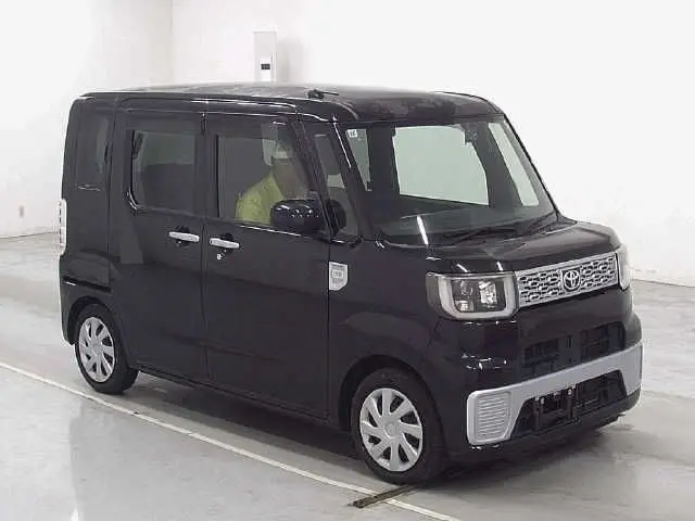 2015 Toyota Pixis Mega L - photo 1 2015 Toyota Pixis Mega L Black Van for sale, Japanese used car export - photo 1 of 9 | GULJI TRADERS