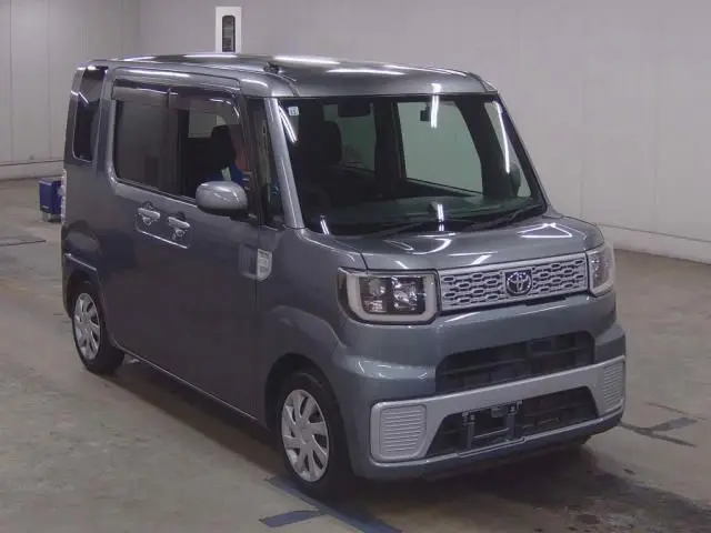 2015 Toyota Pixis Mega L SA Gray Van for sale, Japanese used car export - photo 1 of 5 | GULJI TRADERS