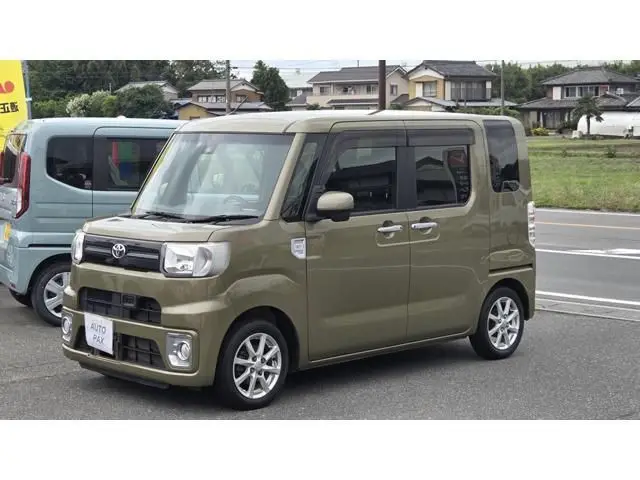 2017 Toyota Pixis Mega 660 L SAII - photo 1 2017 Toyota Pixis Mega 660 L SAII Green Van for sale, Japanese used car export - photo 1 of 17 | GULJI TRADERS