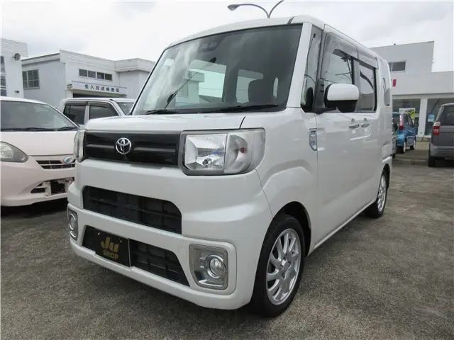 2018 Toyota Pixis Mega L SA 4WD, Dual Power Sliding Doors, Push Start, Smart Key, Heated Seats Pearl Van for sale, Japanese used car export - photo 1 of 71 | GULJI TRADERS
